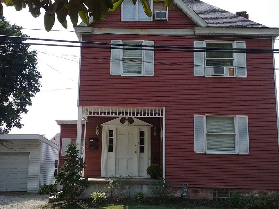 Welcome to 215 Berringer Pl.!!