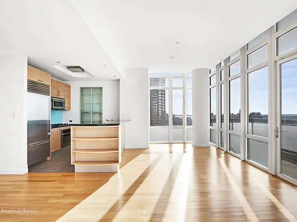 325 Fifth Avenue image 1 of 13