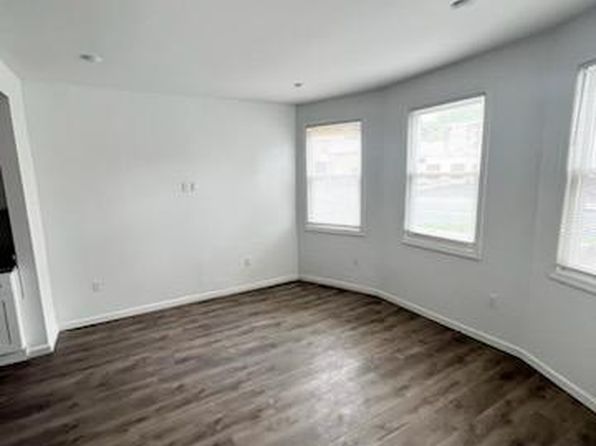 473 Grove St #1
