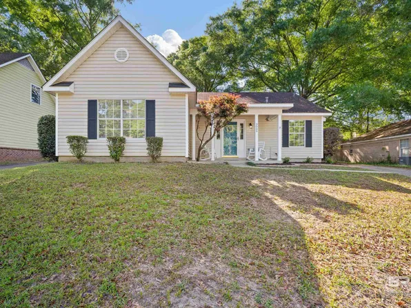 3009 Autumn Ridge Dr, Mobile, AL 36695