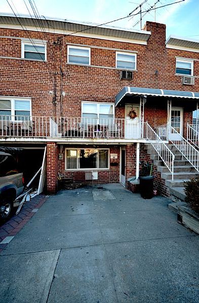 1st image of 1029 Vincent Ave