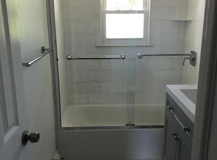 7 Dewey St, Huntington, NY 11743