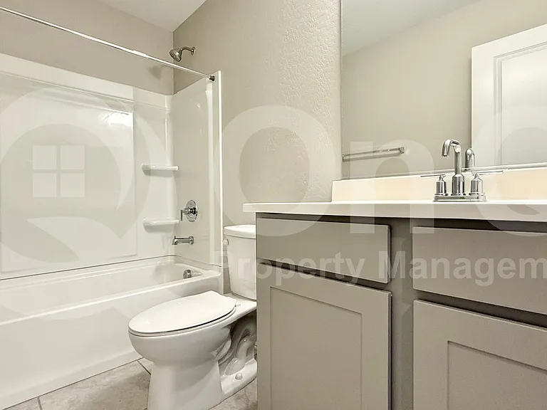 17381 W Daley Ln — Photo 18