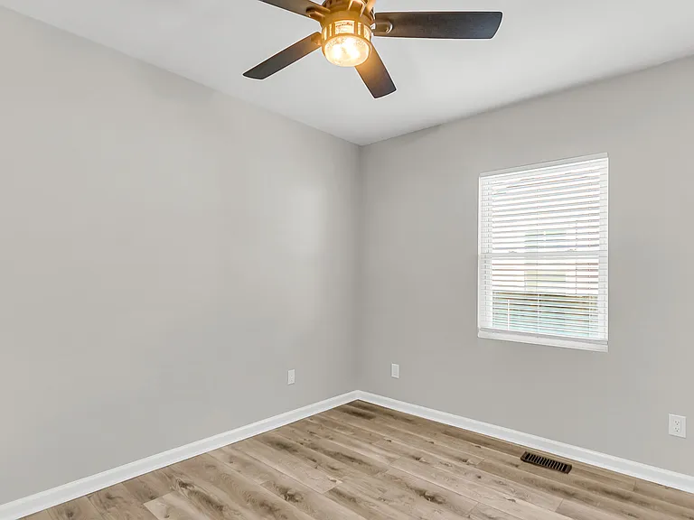 1187 Marquis Rd — Photo 32
