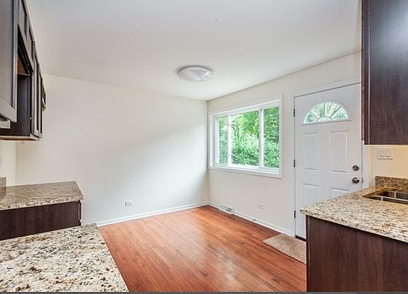 3rd image of 1217 Mulford St #1