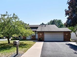 9763 98th Ave N, Maple Grove, MN 55369