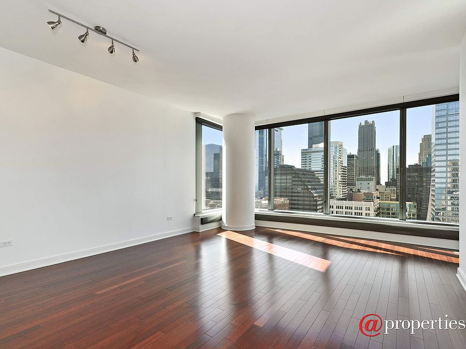 Living Room / Dining Room