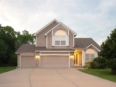 611 Timber Crest Ct, Raymore, MO, 64083