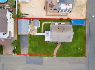 101 W 17th St, Brant Beach, NJ 08008