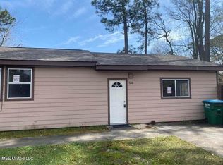 3010 Martin St #B, Pascagoula, MS 39581