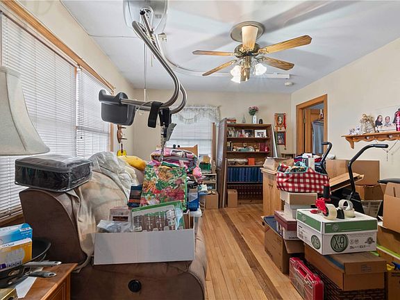 2nd image of 2545 Ashwood Ct