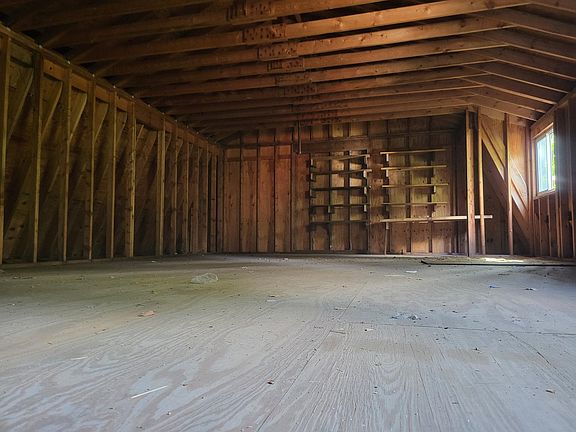 4th image of 1019 Whitney Blvd