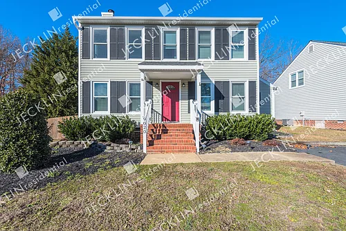 9020 Castle Point Dr Photo 1