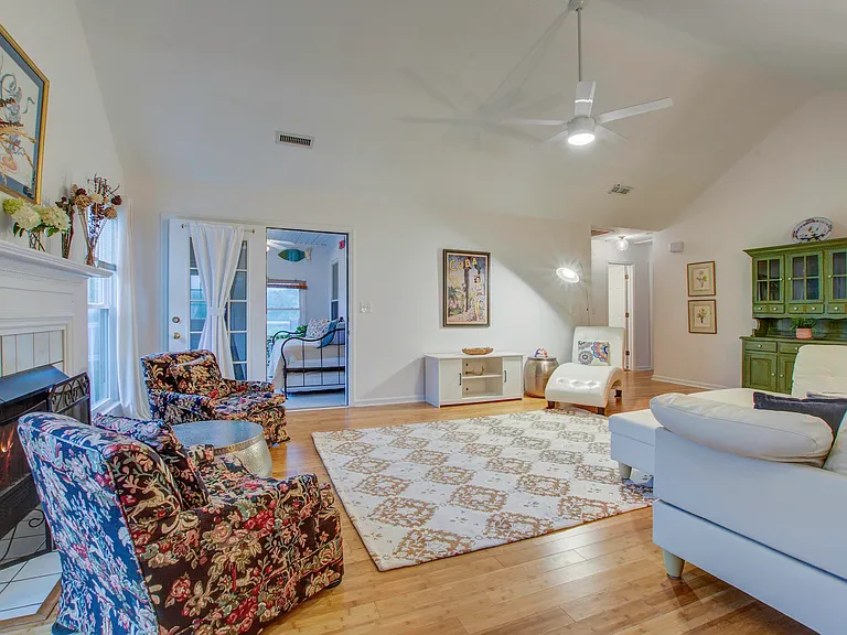 1450 Fort Lamar Rd — Photo 8
