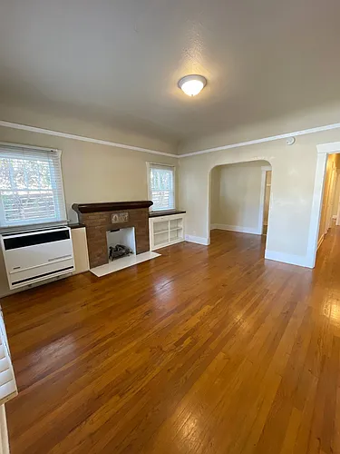 3943 Centre St #3943 Photo 1