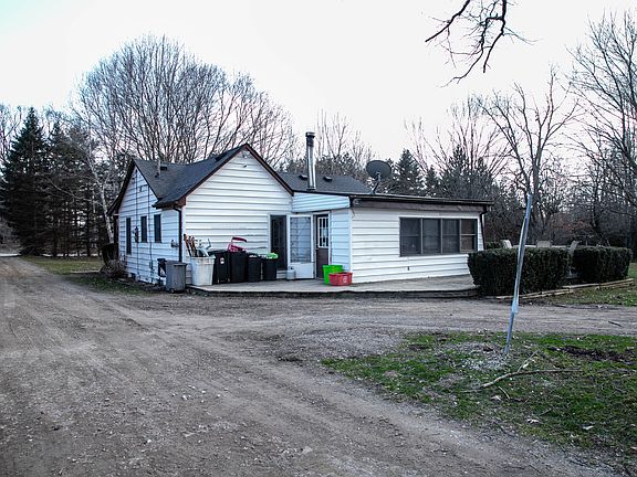 3rd image of 5327 Woodlawn Dr