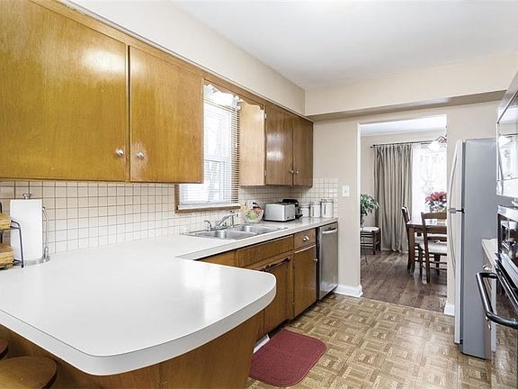 5th image of 3440 Marcella Ave