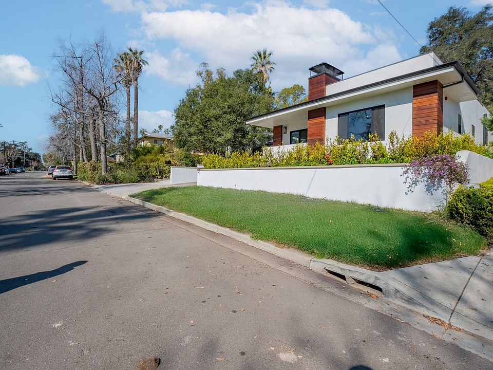 1st image of 421 Mariposa Ave
