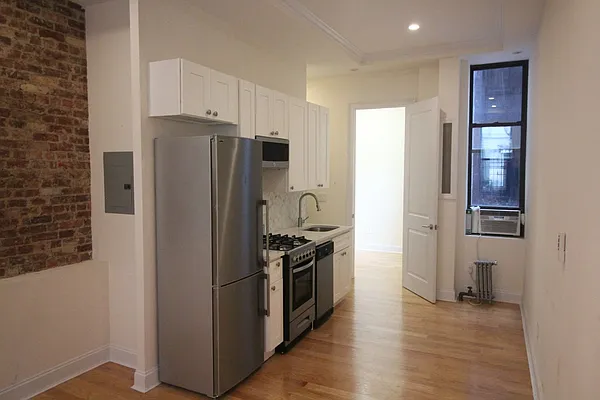 Rented by Compass | media 21