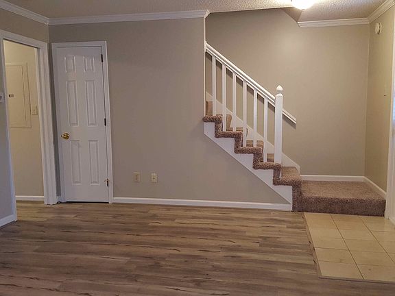 Entrance with LVP flooring