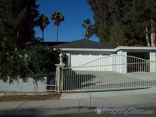 1st image of 309 Nicole Dr