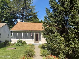 1 Dervend Cir, Matamoras, PA 18336