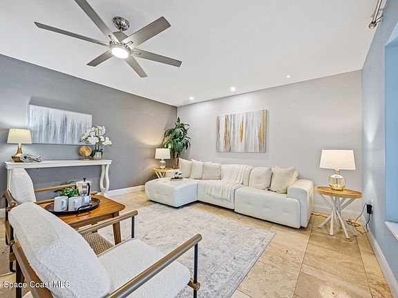 2nd image of 215 Melaleuca Dr