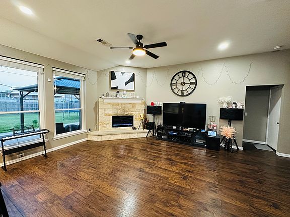 5th image of 203 Cloudcroft Dr