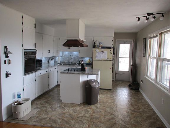 5th image of 2521 Franklin Ave