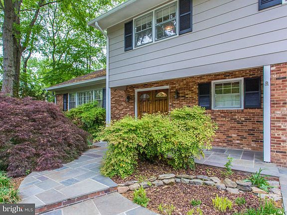 2nd image of 8412 Brewster Dr