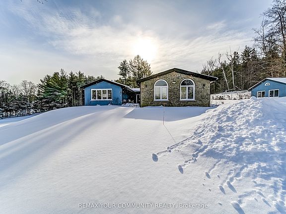 2nd image of 3433 Mount Albert Rd