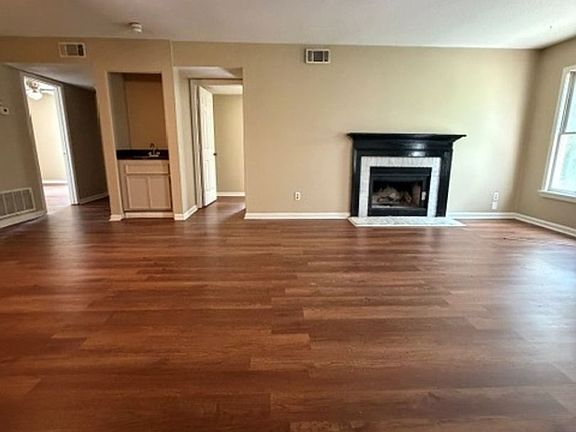3rd image of 13 Cromwell Pl