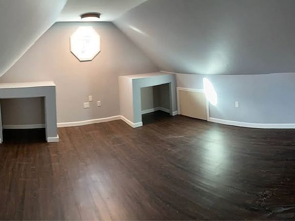 2nd image of 95 Messer St APT 1