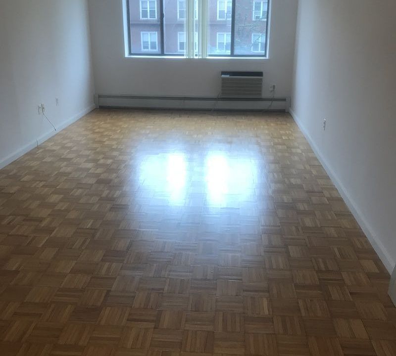 2nd image of 14026 Franklin Ave #5