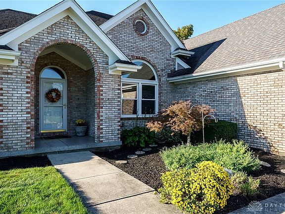 3rd image of 390 Shadowood Dr
