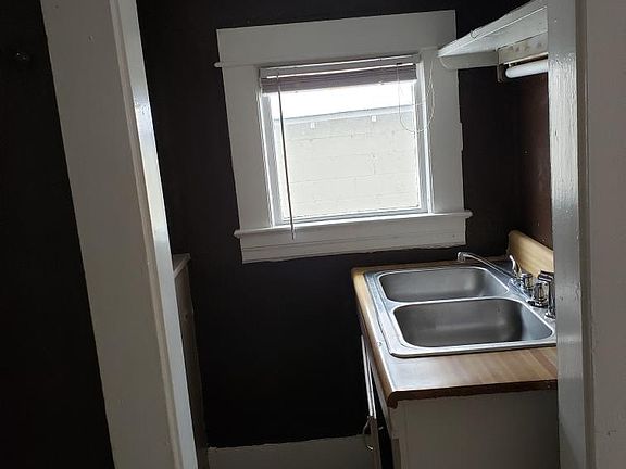 4th image of 57 Wilson St