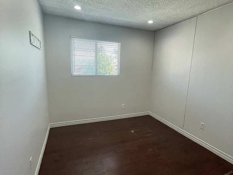 700 E Nelson Ave — Photo 9