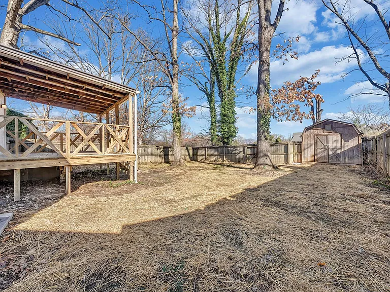 2529 Maiden Ln SW — Photo 11