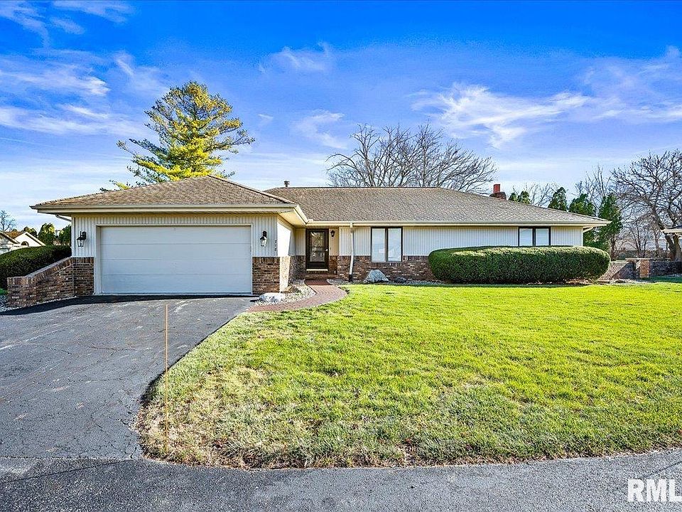 1st image of 718 Country Meadows Ln