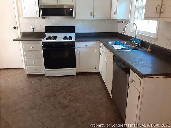 3rd image of 455 Bay Shore Dr