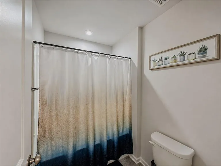 45 Woodford Dr — Photo 26