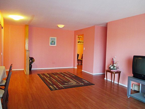 4th image of 5510 Lincoln Ave Unit 303