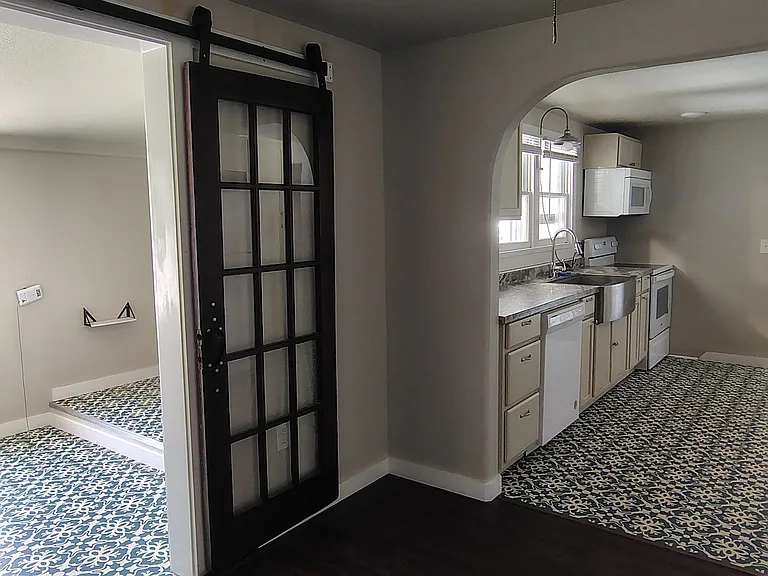 112 W Park St #2 — Photo 7
