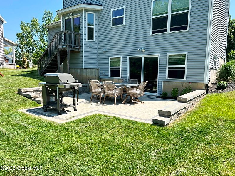 5th image of 909 Ridgeview Circle