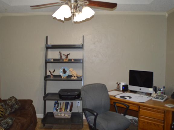 4th image of 518 N Hyden Ave