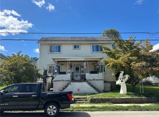 917 Crest Ave, Charleroi, PA 15022