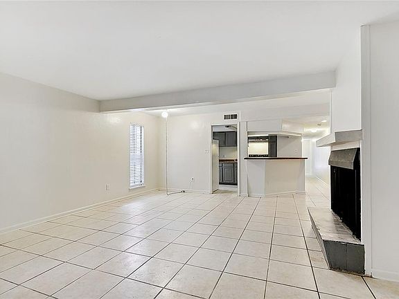 3rd image of 8023 Trapier Ave