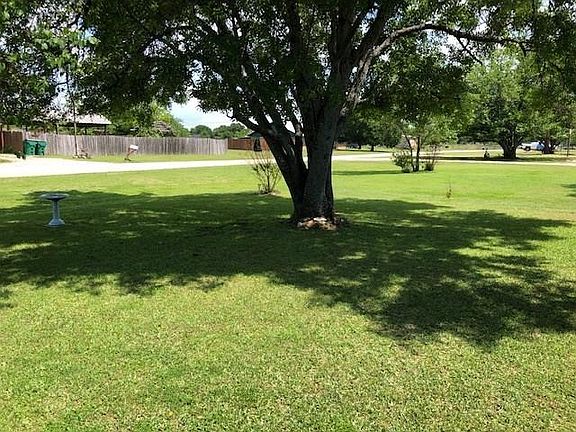4th image of 414 Palo Pinto St