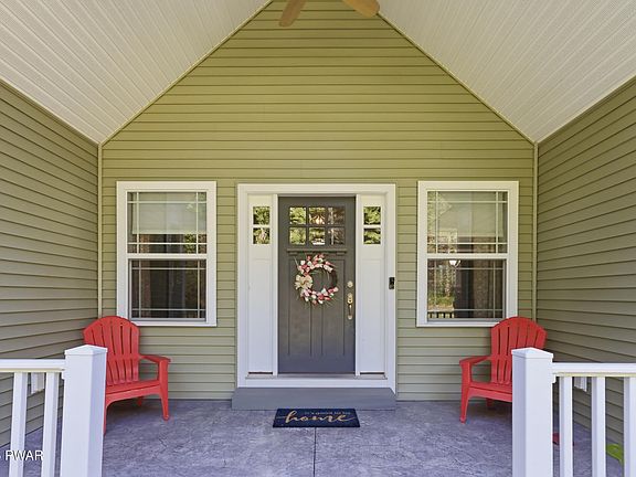 3rd image of 76 Horseshoe Dr