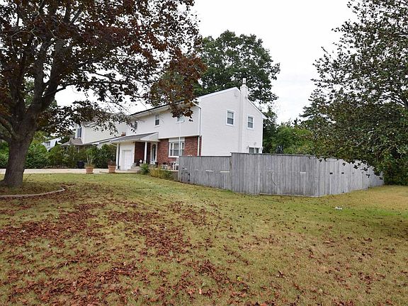 3rd image of 117 Fawn Dr